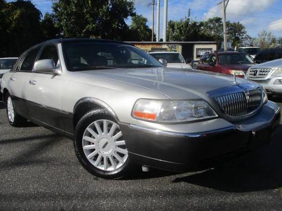 LINCOLN TOWN CAR 2005 1LNHM81W65Y618131 image LINCOLN TOWN CAR 2005 1LNHM81W65Y618131 image